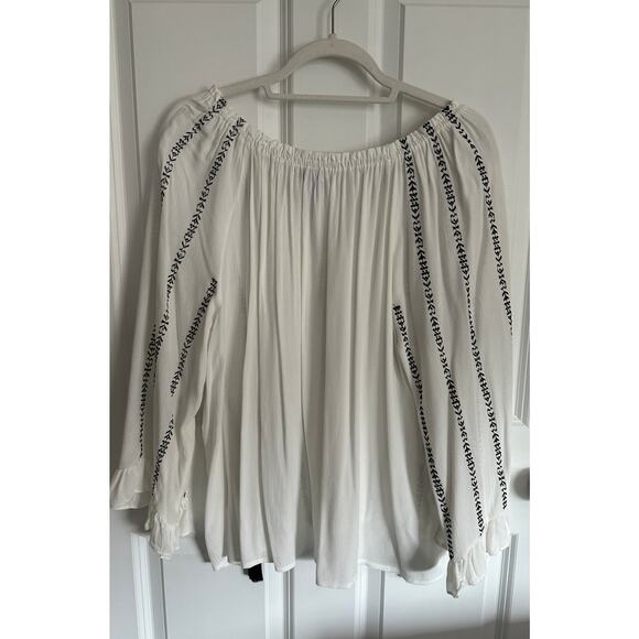 FATE 3/4 sleeve white peasant style shirt with ruffle sleeve Large - Picture 2 of 2